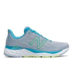 Buty do biegania damskie New Balance 880. Niebieskie obuwie do biegania damskie New Balance. Za 445.00 zł.