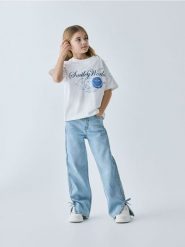 T-shirt SmileyWorld® - złamana biel. Koszulki dziewczęce Reserved, bez wzorów, z bawełny, bez ramiączek. Za 45.99 zł.