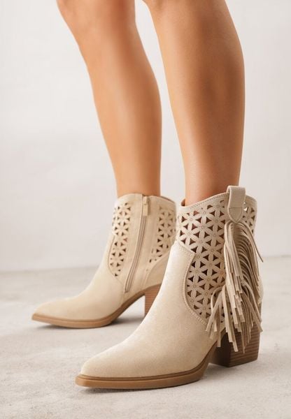 Beżowe Ażurowe Botki Typu Kowbojki na Stożku Ozdobione Frędzlami Pentora. Brązowe botki damskie Renee, z jeansu, bez obcasa, na obcasie, bez zapięcia. Za 159.99 zł.