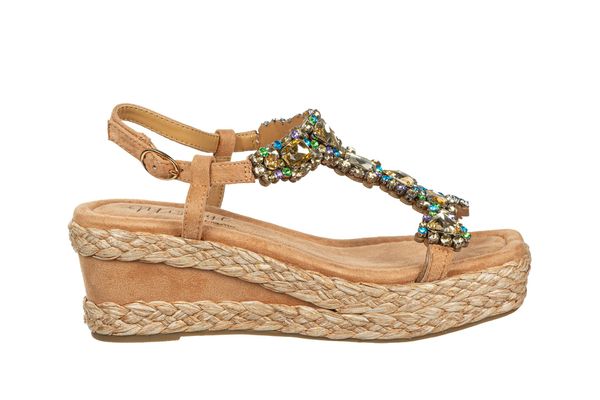 Sandały Laura Vita Marieo 11 Beige 202074, Beżowy, Skóra ekologiczna - 37. Brązowe sandały damskie Laura Vita, bez wzorów, z materiału, bez obcasa, na koturnie. W wyprzedaży za 179.10 zł.