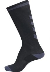 Skarpetki Hummel elite indoor high. Czarne skarpetki męskie HUMMEL, bez wzorów, z bawełny. Za 90.50 zł.