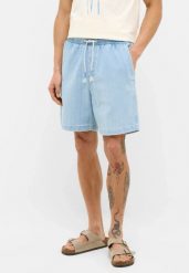 Męskie szorty Mustang Style Prague Shorts Denim Blue 1016652 5000 300. Niebieskie szorty męskie Mustang, bez wzorów, z denimu. Za 169.99 zł.