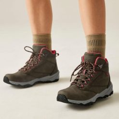 Damskie wodoodporne buty turystyczne Amble. Czerwone obuwie trekkingowe damskie Regatta. Za 149.99 zł.