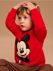 Bluza Mickey Mouse - czerwony. Czerwone bluzy i bluzki niemowlęce Sinsay, bez wzorów, bez ramiączek, bez kaptura. Za 15.99 zł.
