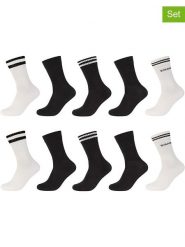 S.Oliver Skarpety (10 par) w kolorze czarno-białym rozmiar: 39-42. Białe skarpetki męskie S.Oliver, bez wzorów, z materiału. Za 91.56 zł.