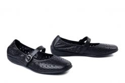 JOSEF SEIBEL 74841 68 105 Fenja 41 black-black, baleriny damskie. Czarne baleriny damskie Josef Seibel, bez wzorów, ze skóry, bez obcasa. Za 359.90 zł.