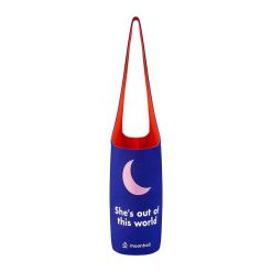 Torba na matę do jogi Moonholi Moonwalk Out Of This World z uchwytem. Niebieskie torebki klasyczne damskie MOONHOLI, bez wzorów, z bawełny, bez dodatków. Za 329.00 zł.