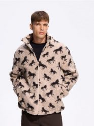 Bluza z imitacji baranka - beżowy. Brązowe bluzy bez kaptura męskie Reserved, l, z dzianiny. Za 199.99 zł.