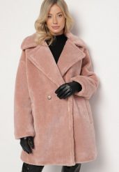Różowy Długi Płaszcz Futerko Dwurzędowe w Stylu Teddy Malwirae. Czerwone płaszcze damskie Born2be, l, bez wzorów, z futra, eleganckie. Za 169.99 zł.
