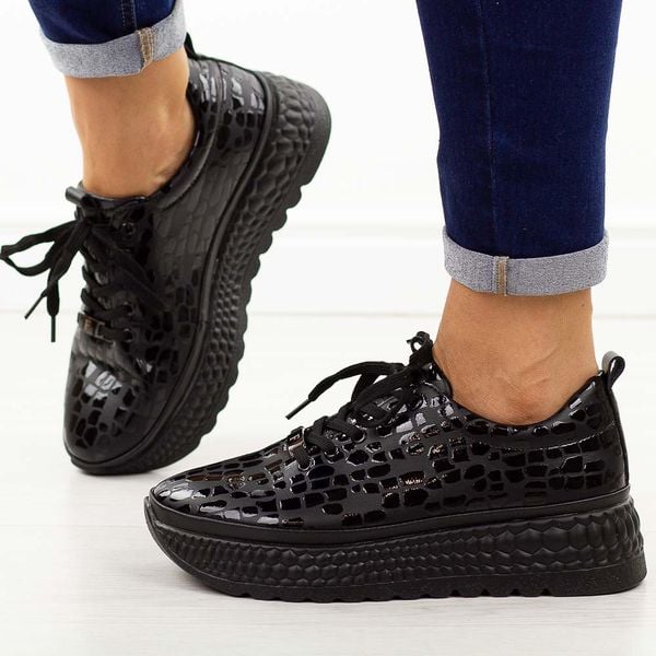 Czarne skórzane półbuty damskie Filippo Dp7284/25. Czarne półbuty damskie Filippo, bez wzorów, z jeansu, biznesowe, z okrągłym noskiem, bez obcasa, na platformie. Za 249.00 zł.