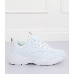 Buty sportowe białe YD05P-2 White. Białe buty sportowe na co dzień damskie ButyModne, bez wzorów, z materiału. W wyprzedaży za 109.00 zł.