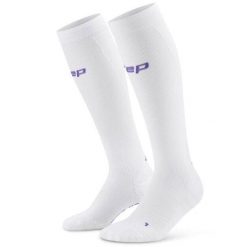 Męskie długie skarpety kompresyjne sportowe Core Ultralight CEP. Białe skarpetki damskie CEP, bez wzorów, z elastanu. Za 199.00 zł.