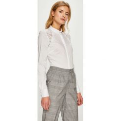 Morgan - Koszula. Białe koszule damskie Morgan, bez wzorów, z bawełny, casualowe, bez kołnierzyka, bez ramiączek. W wyprzedaży za 159.90 zł.