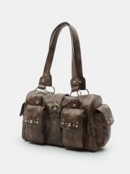 Mała torebka typu bowling z kieszeniami cargo - brązowy. Brązowe torebki klasyczne damskie Sinsay, bez wzorów, małe, bez dodatków. Za 69.99 zł.