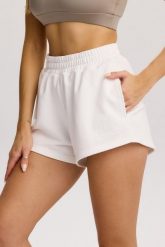 Damskie spodenki dresowe Rough Radical Cotton Active Shorts Women. Czerwone spodenki sportowe damskie ROUGH RADICAL, s, z bawełny, na fitness i siłownię. Za 109.90 zł.