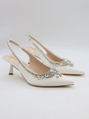 Bellucci Czółenka w kolorze białym rozmiar: 36. Białe czółenka damskie Bellucci, bez wzorów, bez obcasa. Za 130.99 zł.