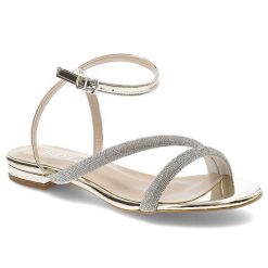 Złote Sandały Bayla Eleganckie Płaskie Buty. Żółte sandały damskie Bayla, z aplikacjami, ze skóry ekologicznej, bez obcasa, na płaskiej podeszwie. Za 299.00 zł.