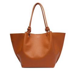 Torebka Coccinelle. Brązowe torebki klasyczne damskie Coccinelle, bez wzorów, bez dodatków. Za 1,539.00 zł.