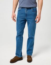 MESKIE SPODNIE JEANSOWE WRANGLER TEXAS GRANITE BOULDER 112373154. Spodnie materiałowe męskie Wrangler, bez wzorów, z jeansu. Za 219.99 zł.