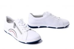RIEKER 42424-80 white, półbuty damskie. Białe półbuty damskie Rieker, bez wzorów, bez obcasa. Za 349.90 zł.