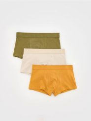 3 pack bokserek Classic - oliwkowy. Zielone bokserki męskie Reserved, bez wzorów. W wyprzedaży za 55.99 zł.