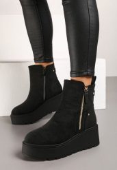 Czarne Botki na Koturnie z Ozdobnym Suwakiem z Boku Linneasia. Czarne botki damskie Renee, z jeansu, eleganckie, bez obcasa, na koturnie, bez zapięcia. Za 149.99 zł.