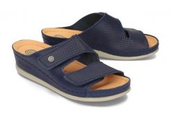 DR. BRINKMANN 701226-5 marine, klapki damskie. Niebieskie klapki damskie Dr. Brinkmann, bez wzorów, ze skóry, bez obcasa. Za 263.92 zł.