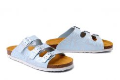 DR. BRINKMANN 700784-55 hellblau, klapki damskie. Niebieskie klapki damskie Dr. Brinkmann, bez wzorów, bez obcasa. Za 148.67 zł.