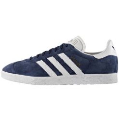 Buty adidas Originals Gazelle M BB5478 granatowe. Białe buty sportowe na co dzień męskie z gumy, bez zapięcia. Za 706.54 zł.