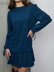 Sukienka midi z ozdobnymi wiązaniami - niebieski. Niebieskie sukienki damskie Sinsay, l, bez wzorów, bez kołnierzyka, bez ramiączek, midi. Za 39.99 zł.