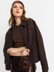 Prążkowana koszulka basic - brązowy. Brązowe t-shirty damskie Sinsay, l, bez wzorów, prążkowane, bez kołnierzyka. Za 25.99 zł.