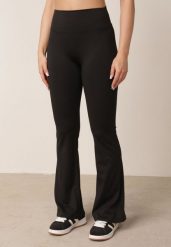Czarne Legginsy o Kroju Dzwonów z Wysokim Stanem i Modelującym Marszczeniem Pronone. Czarne legginsy damskie Born2be, m, bez wzorów, z jeansu. Za 69.99 zł.