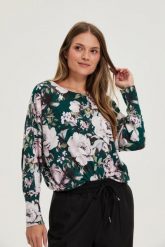 Sweter w kwiaty zielony. Zielone swetry klasyczne damskie MOODO, l, z elastanu, bez kołnierzyka. Za 99.99 zł.