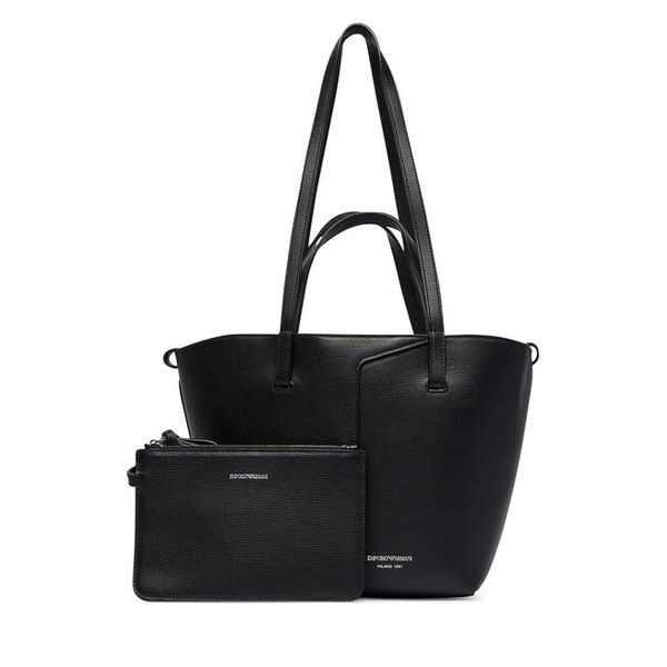 Torebka Emporio Armani. Czarne torebki klasyczne damskie Emporio Armani, bez wzorów, bez dodatków. Za 2,069.00 zł.