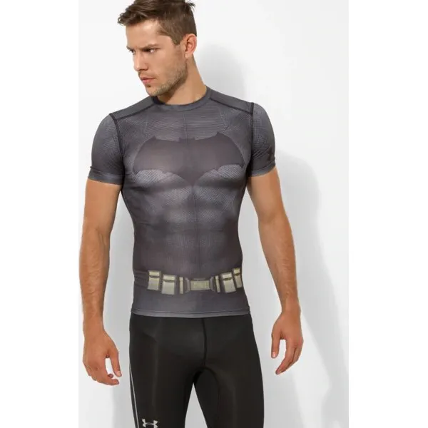 Under Armour Koszulka Ss Batman Compressi , szary, rozmiar M. Szare t-shirty sportowe męskie Under Armour, m, z poliesteru, bez ramiączek, do biegania. W wyprzedaży za 139.99 zł.