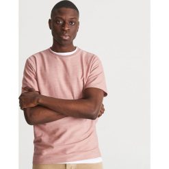 Gładki T-shirt - Różowy. Czerwone t-shirty damskie Reserved, l, bez wzorów, bez kołnierzyka. Za 59.99 zł.