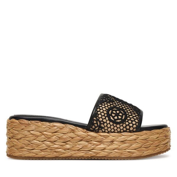 Espadryle Guess. Czarne espadryle damskie Guess, z aplikacjami, bez obcasa. Za 519.99 zł.