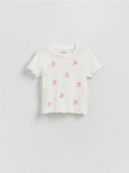 Prążkowany t-shirt z haftem - złamana biel. Koszulki dziewczęce Reserved, m, bez wzorów, z bawełny, bez ramiączek. Za 27.99 zł.