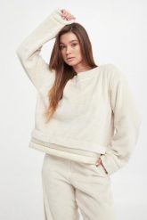 Bluza damska pluszowa EMPORIO ARMANI. Bluzy bez kaptura damskie Emporio Armani. W wyprzedaży za 1,271.20 zł.