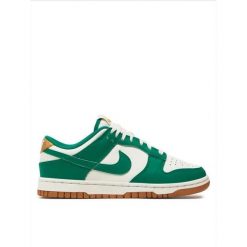 Buty do chodzenia damskie Nike Dunk Low. Zielone obuwie treningowe damskie Nike, na fitness i siłownię. Za 549.99 zł.
