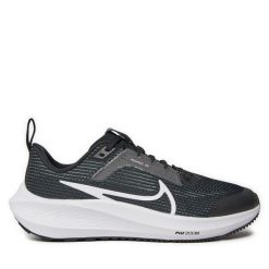 Buty do biegania Nike. Czarne obuwie do biegania damskie Nike. Za 359.99 zł.