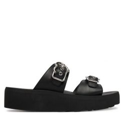 Klapki LOVE MOSCHINO. Czarne klapki damskie Love Moschino, bez wzorów, bez obcasa. Za 919.99 zł.