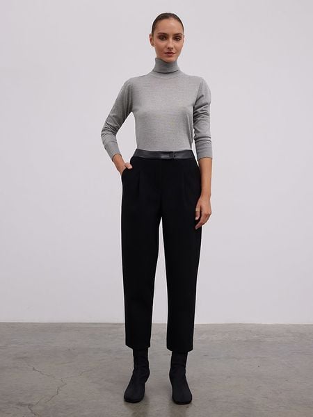 BGN Spodnie w kolorze czarnym rozmiar: 38. Czarne spodnie materiałowe damskie BGN, bez wzorów, z materiału. Za 122.09 zł.