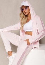 Jasnoróżowy Welurowy Komplet z Cekinami Rozpinana Bluza z Kapturem i Spodnie ze Ściągaczami Natitia. Czerwone bluzy z kapturem damskie Renee, bez wzorów, z weluru. Za 69.99 zł.