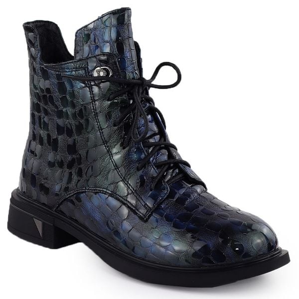 Skórzane botki damskie lakierowane kroko D&A S.Barski Premium Collection LZ52-962. Botki damskie S.BARSKI, z lakierowanej skóry, eleganckie, bez obcasa, bez zapięcia. Za 359.99 zł.