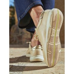 Damskie skórzane buty sportowe TBS Confort. Brązowe buty sportowe na co dzień damskie Tbs, bez wzorów. Za 513.00 zł.