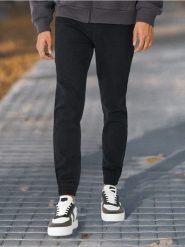 Jeansy jogger - czarny. Czarne jeansy męskie Sinsay. W wyprzedaży za 45.99 zł.