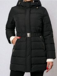 Długa kurtka puffer z kapturem - czarny. Czarne kurtki damskie Sinsay, l, bez wzorów, z kapturem. Za 129.99 zł.