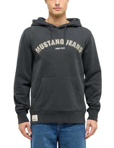 Męska Bluza Nierozpinana Mustang Style Eden Pirate Black 1017554 4088. Czarne bluzy z kapturem męskie Mustang, m. Za 139.99 zł.