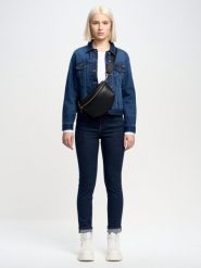 Jeansy damskie z wysokim stanem granatowe Katrina High Waist 720. Niebieskie jeansy damskie Big Star, z podwyższonym stanem. Za 329.99 zł.